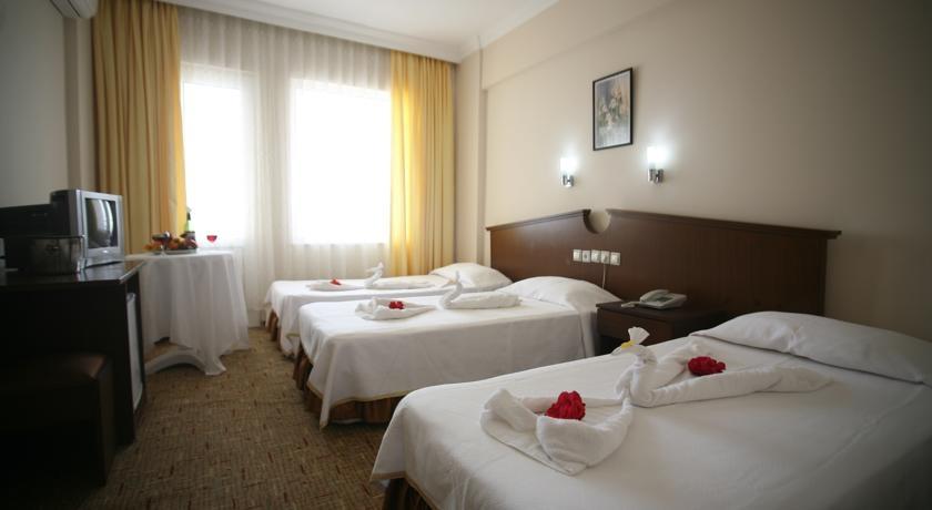 Ideal Beach Hotel Kargicak  Bagian luar foto