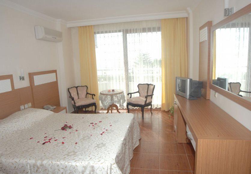 Ideal Beach Hotel Kargicak  Bagian luar foto